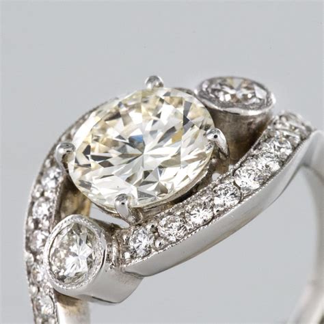 bague gucci or blanc diamant|Bagues en or et diamant de créateur .